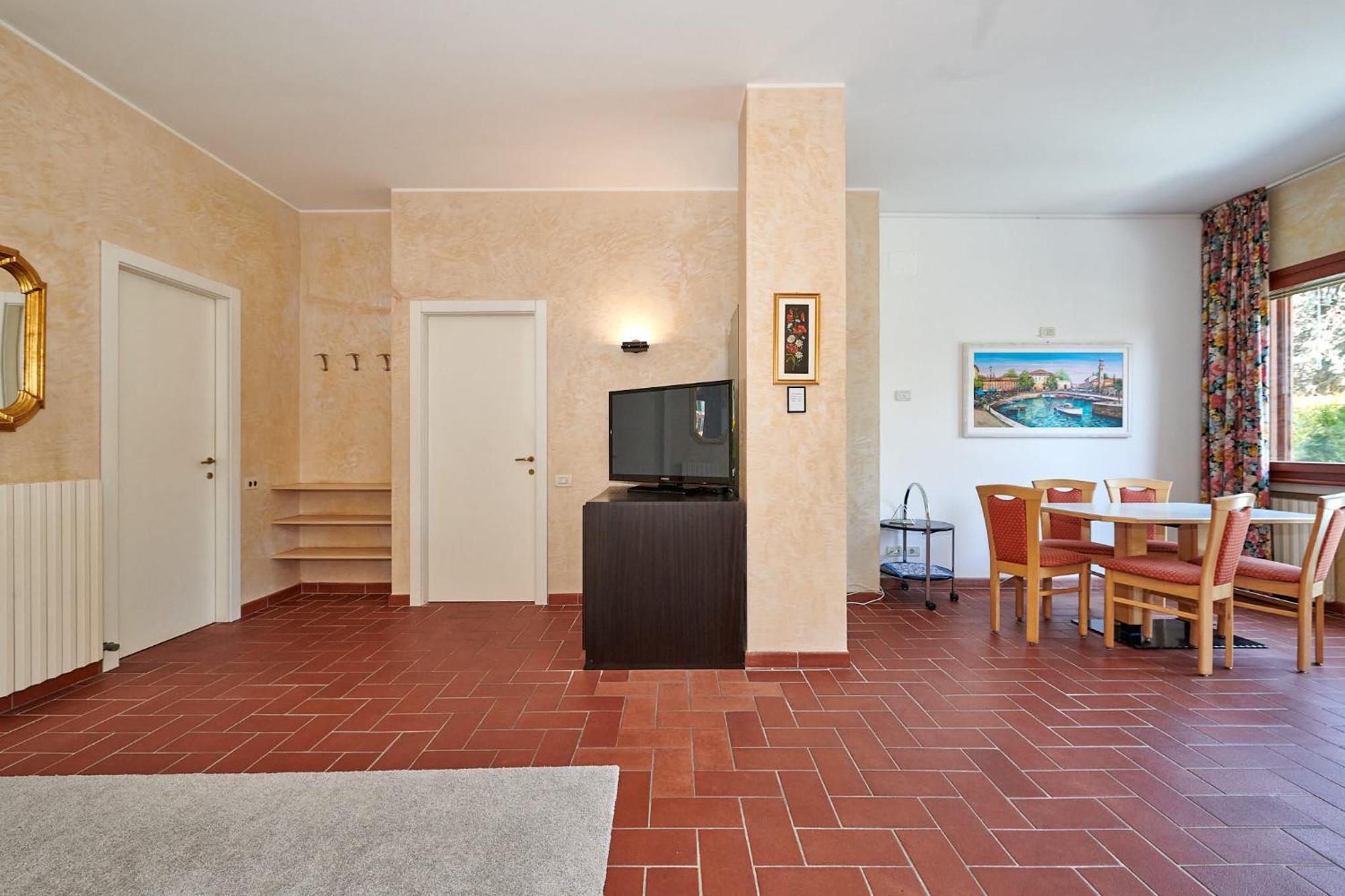 Apartments Rainer - Front Lake Bardolino Buitenkant foto