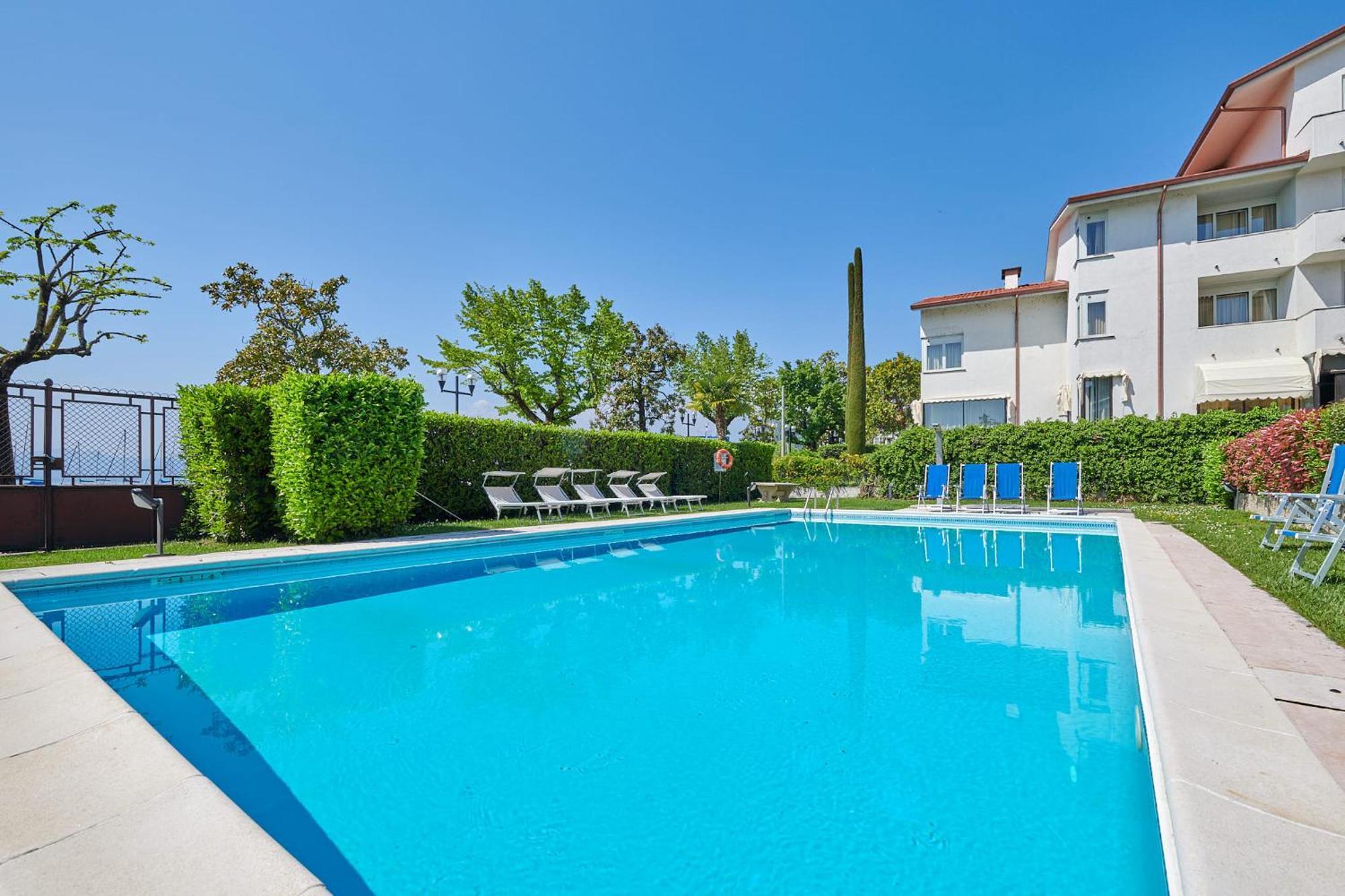 Apartments Rainer - Front Lake Bardolino Buitenkant foto