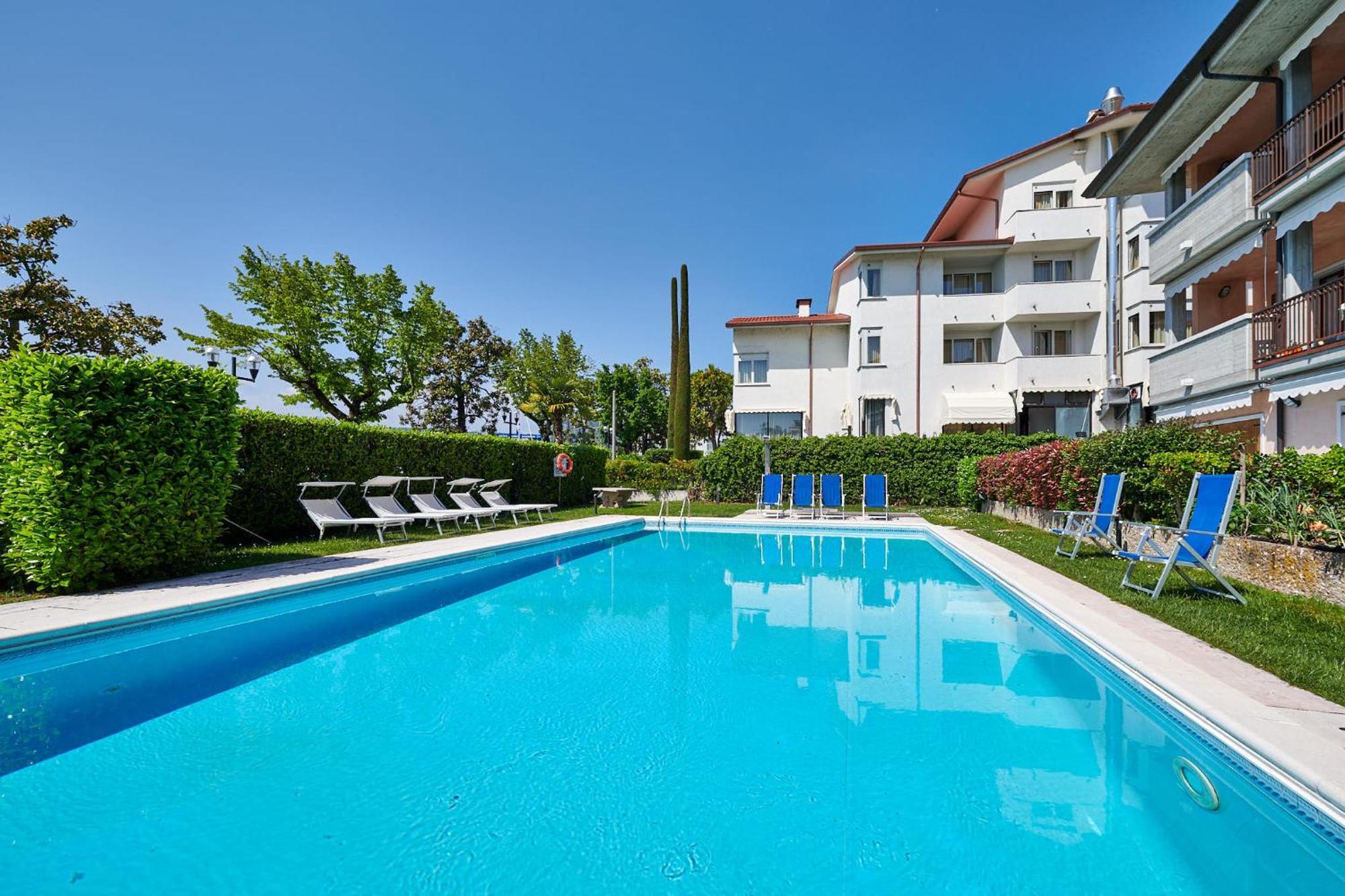 Apartments Rainer - Front Lake Bardolino Buitenkant foto
