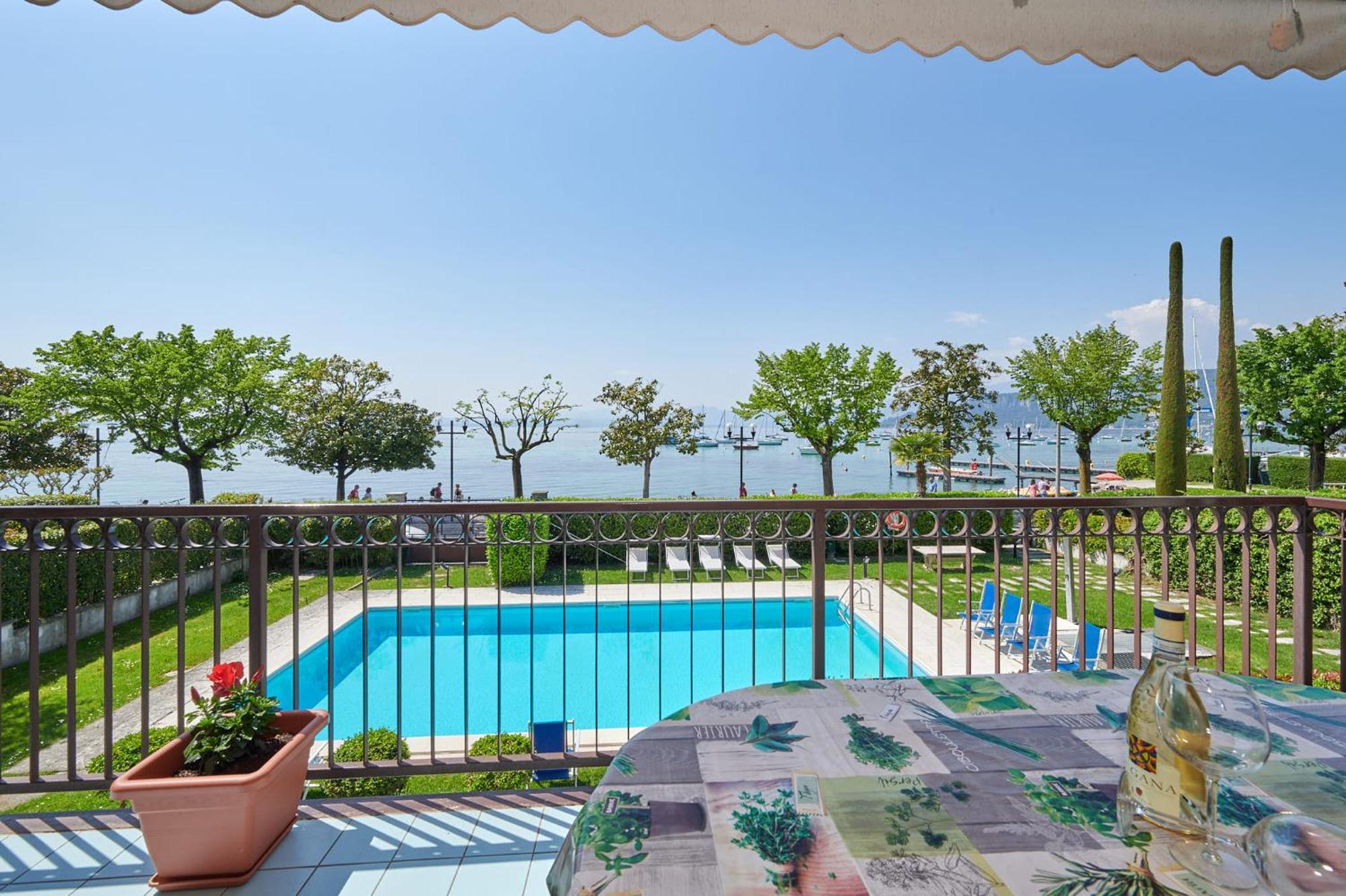 Apartments Rainer - Front Lake Bardolino Buitenkant foto