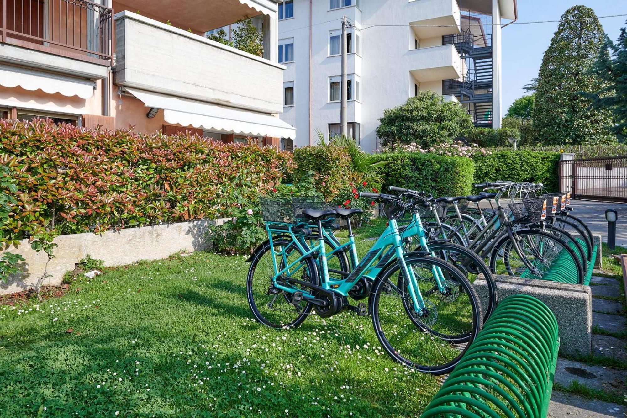 Apartments Rainer - Front Lake Bardolino Buitenkant foto
